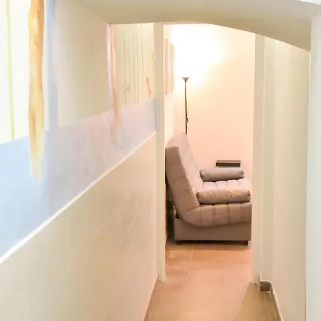 Quiet Typical Patio & Terrace Appartamento Siviglia